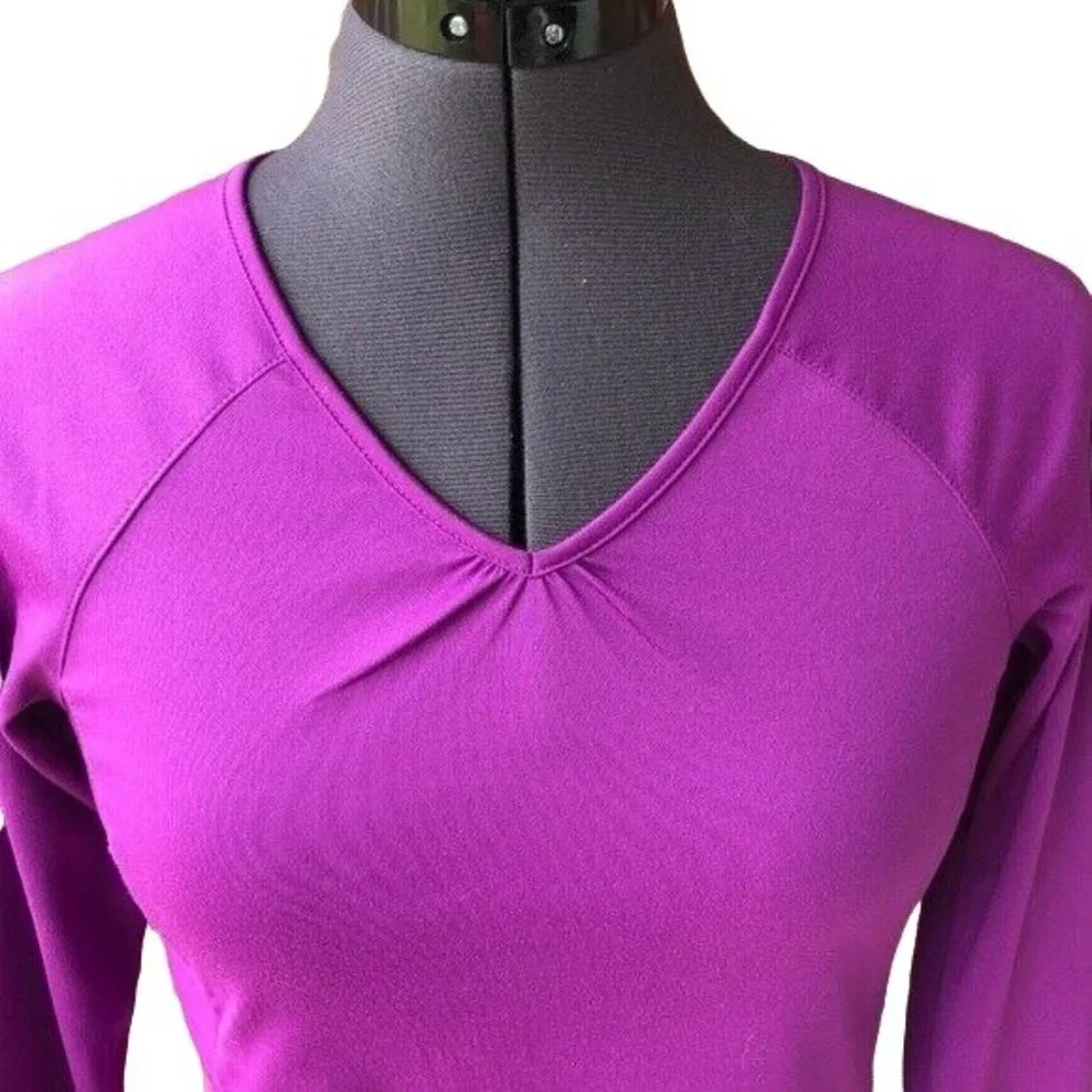 REI Long-Sleeve Athletic Top Lightweight Base Layer Breathable V-Neck Sz. XXS